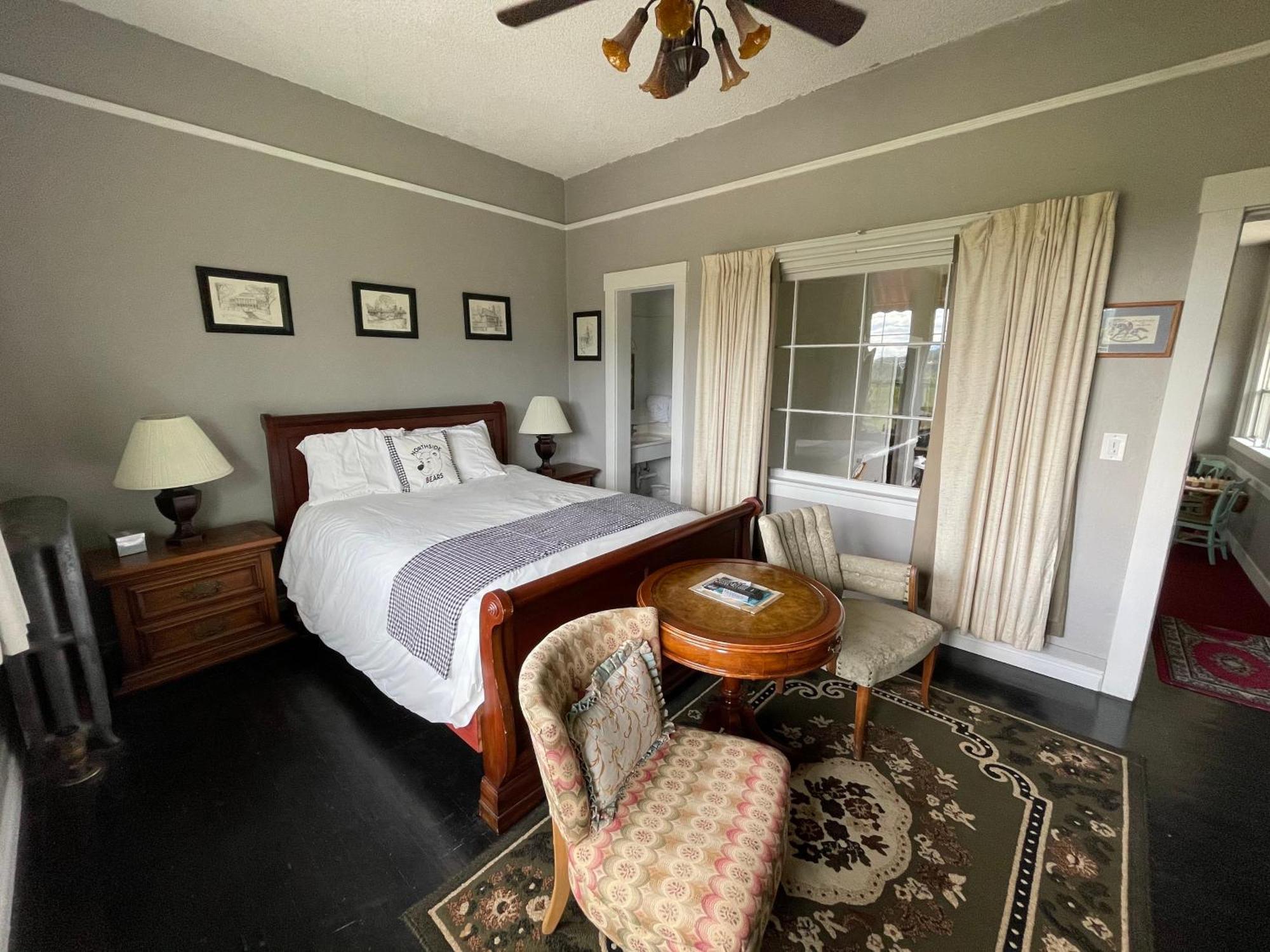 Northside School Bed & Breakfast Bonners Ferry Oda fotoğraf